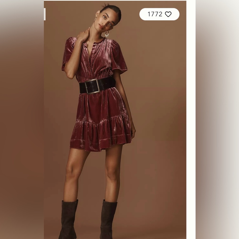 Runs big. Anthropologie Somerset Mini Dress Velvet Mauve.